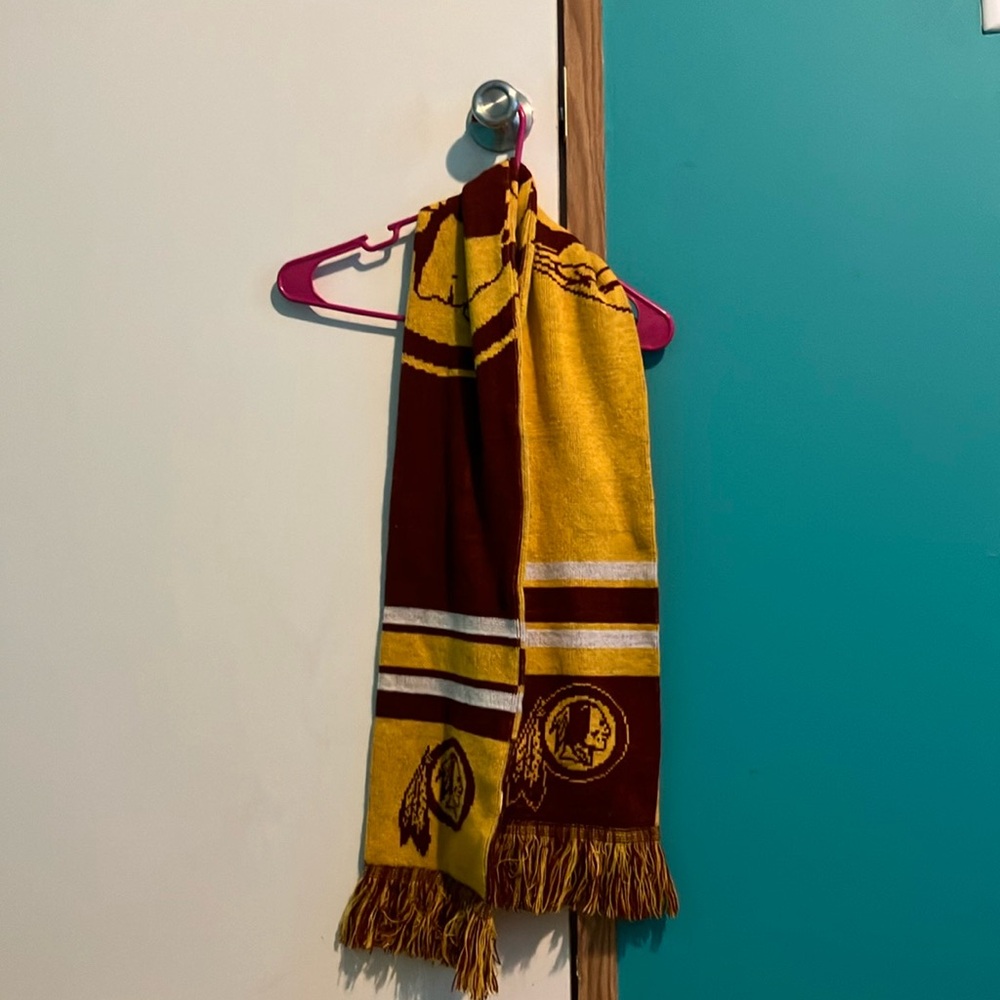 Redskins scarf